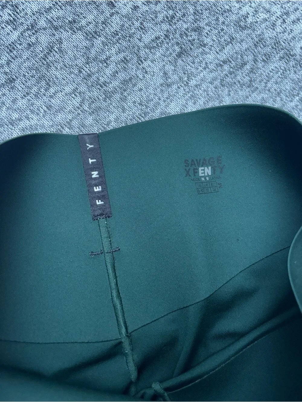 Savage X Fenty High-Waisted Dark Green Active Leggings